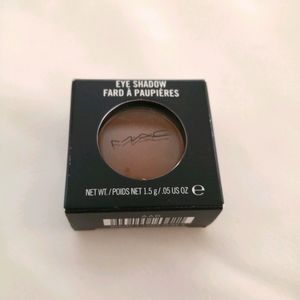 Mac eyeshadow- Saddle
